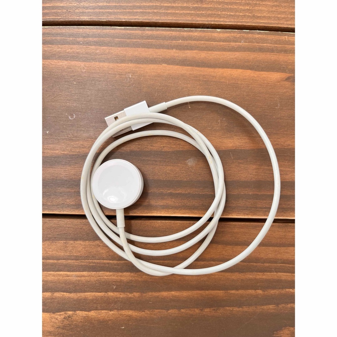 Apple Watch(アップルウォッチ)の【中古】Apple Watch 充電ケーブル　USB USB-A 純正 メンズの時計(その他)の商品写真