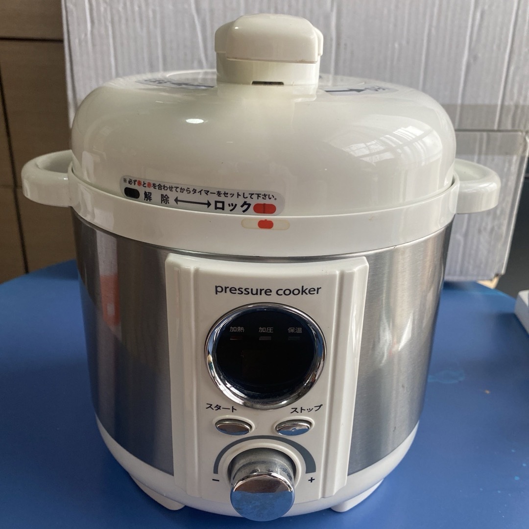 KOIZUMI(コイズミ)の小泉圧力式電気鍋LPC-T12 18年製 スマホ/家電/カメラの調理家電(炊飯器)の商品写真
