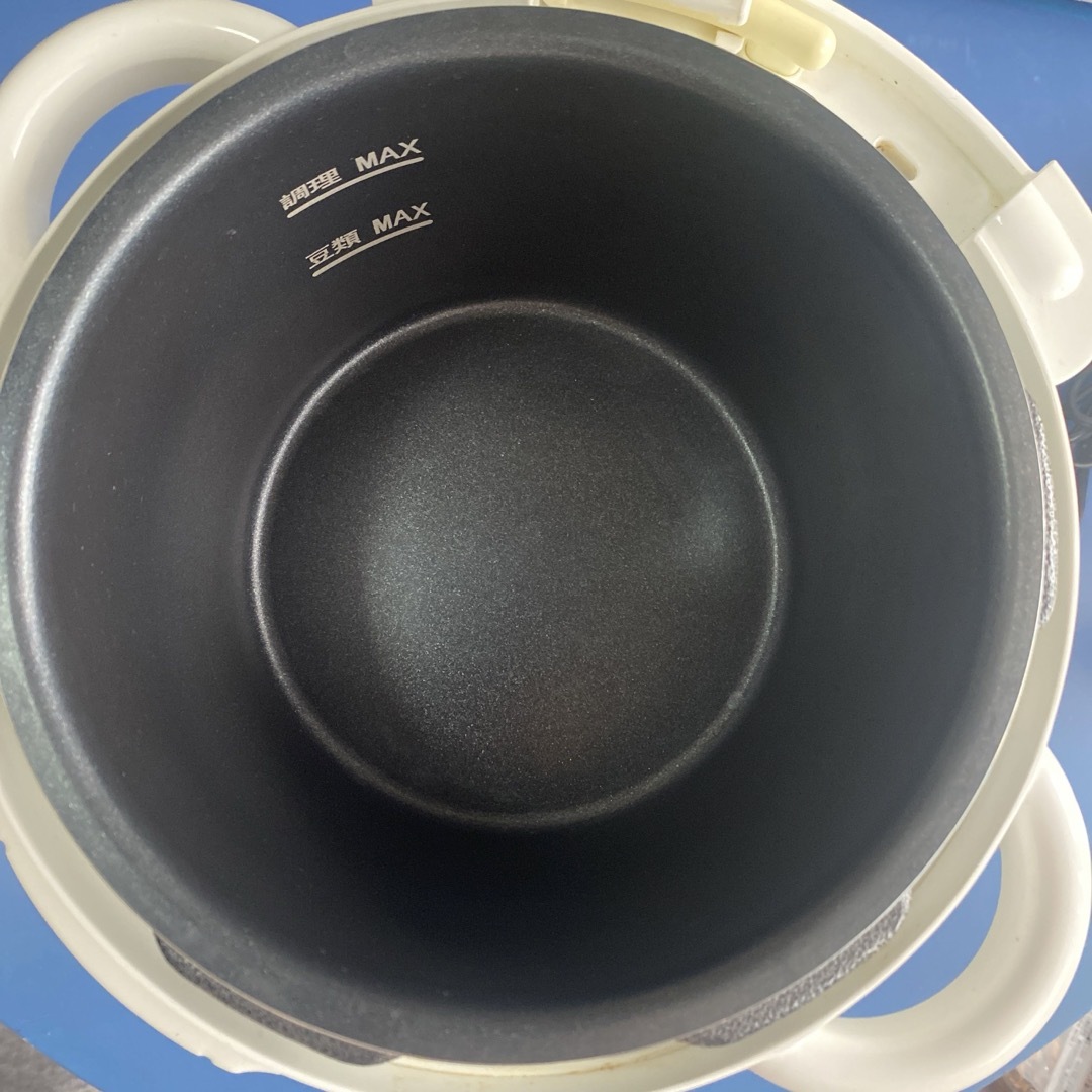 KOIZUMI(コイズミ)の小泉圧力式電気鍋LPC-T12 18年製 スマホ/家電/カメラの調理家電(炊飯器)の商品写真