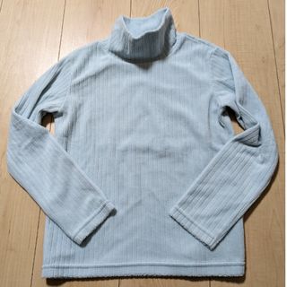 ユニクロ(UNIQLO)のUNIQLOユニクロ130cm　ふわふわハイネックカットソー　水色(Tシャツ/カットソー)