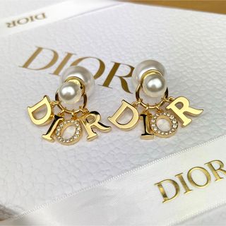 Christian Dior クリスチャンディオール ライトストーン ハート Dロゴ ネックレス - シルバー gyレディース