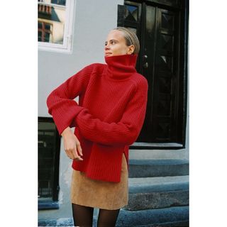 ザラ(ZARA)のZARA　ハイネックニットセーター　XSサイズ　レッド(ニット/セーター)