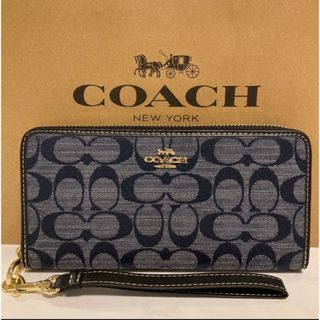 コーチ(COACH)の新品　COACH 長財布　シグネチャー　デニム　ラウンドファスナー　小銭入れ有(財布)