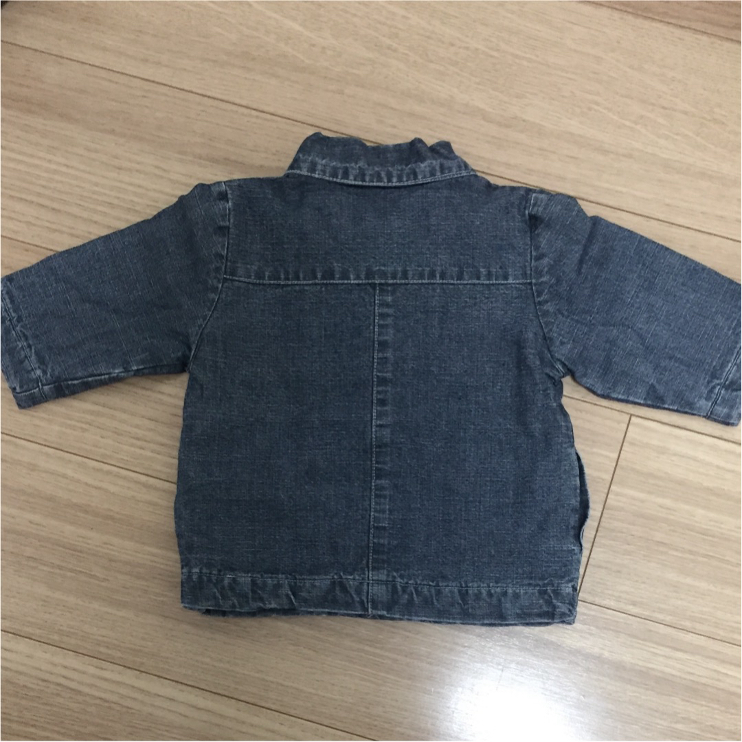 babyGAP(ベビーギャップ)のbaby gapデニム中綿フード無しジャケット 防寒着  70、80 キッズ/ベビー/マタニティのベビー服(~85cm)(ジャケット/コート)の商品写真