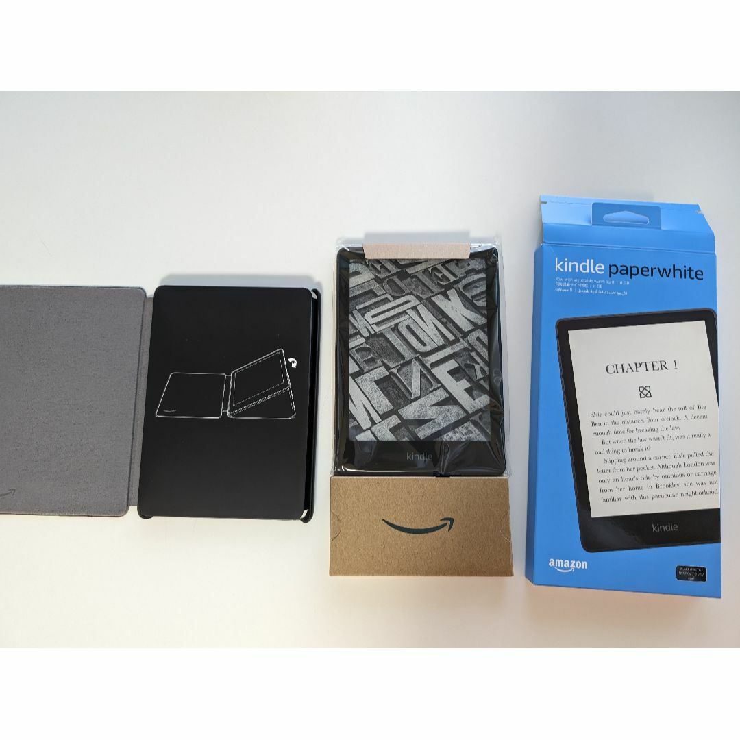 Amazon(アマゾン)のKindle Paperwhite (第11世代) ブラック 広告なし カバー付 スマホ/家電/カメラのPC/タブレット(電子ブックリーダー)の商品写真