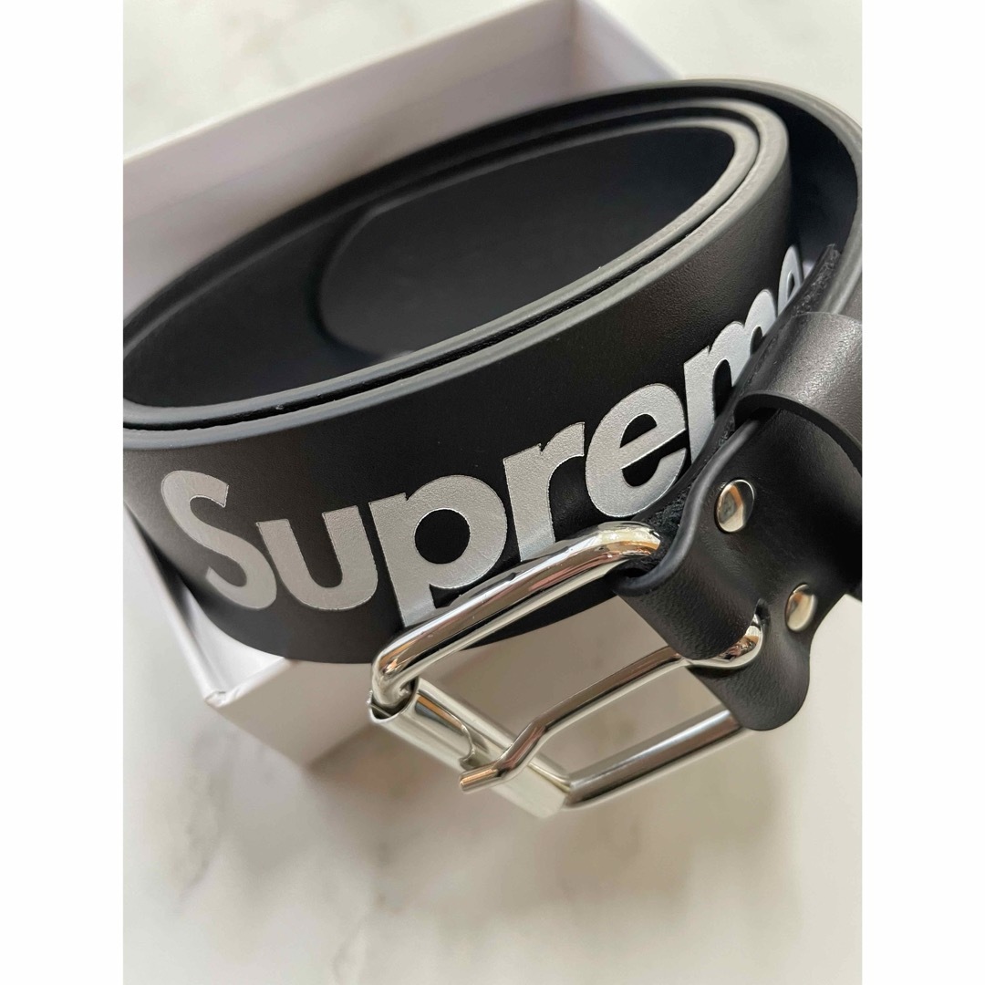 Supreme(シュプリーム)のsupreme  レザーベルト　ブラック メンズのファッション小物(ベルト)の商品写真