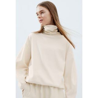 ユニクロ(UNIQLO)の【試着のみ】UNIQLO U ブラッシュドジャージータートルネックT(カットソー(長袖/七分))