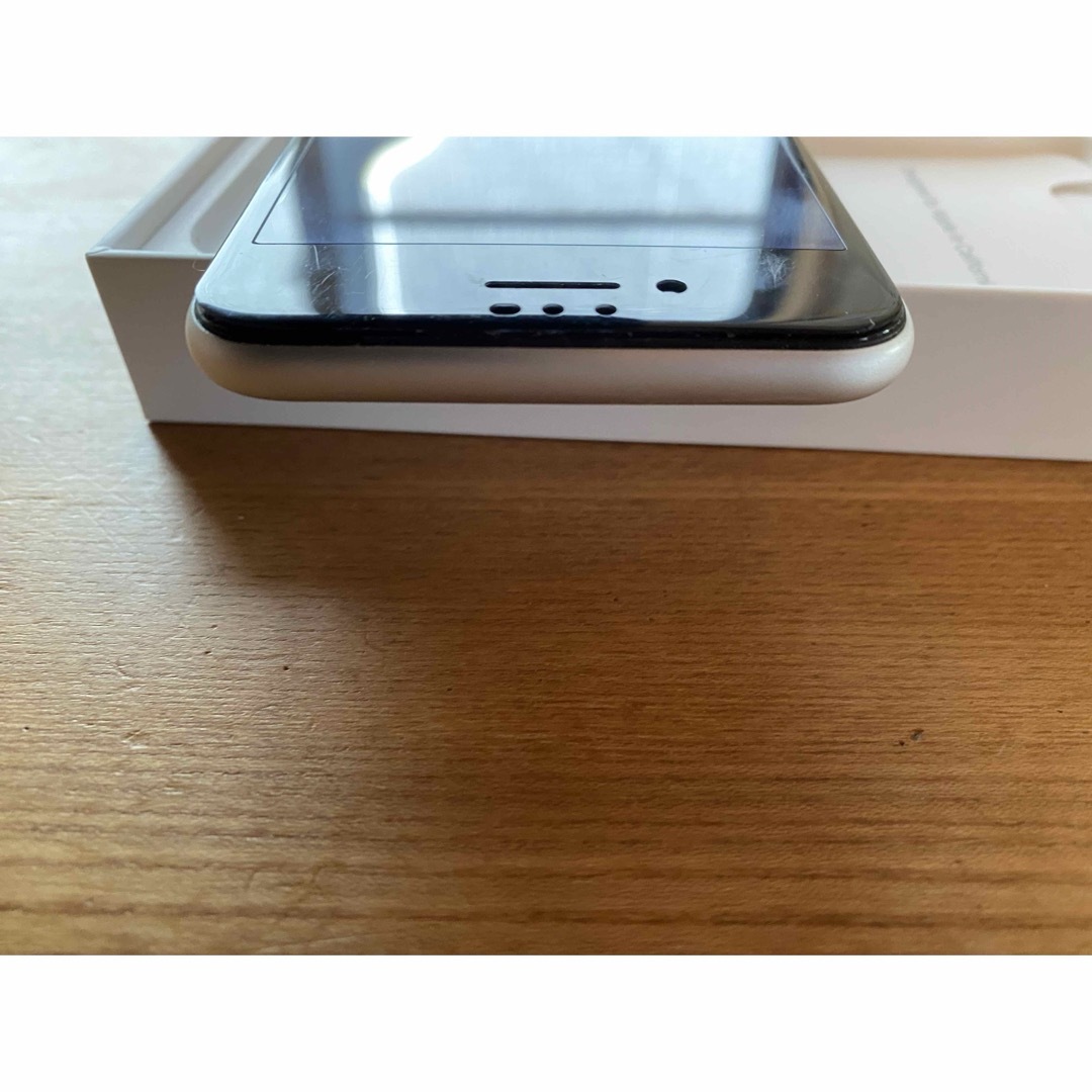 iPhone SE 第2世代 (SE2) ホワイト 128 GB simフリー iPhone SE 第2世代 (SE2) ホワイト 128 GB simフリー