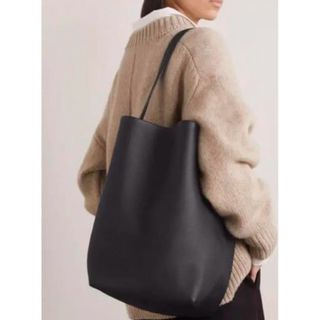 ザロウ(THE ROW)の【美品】THE ROW Park Tote Large パークトート　ブラック(トートバッグ)