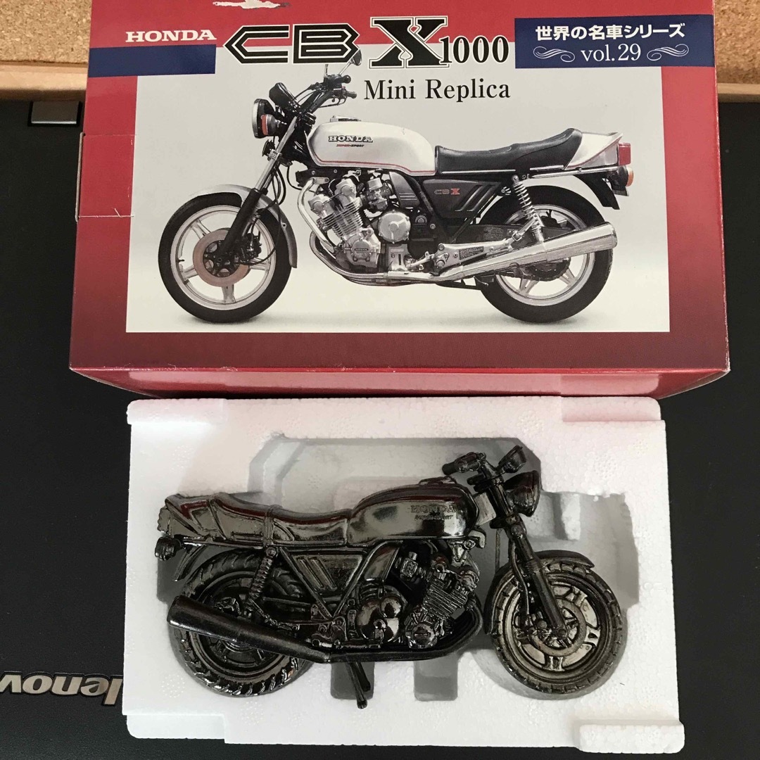 HONDA CBX1100 メタルフィギア エンタメ/ホビーのおもちゃ/ぬいぐるみ(模型/プラモデル)の商品写真