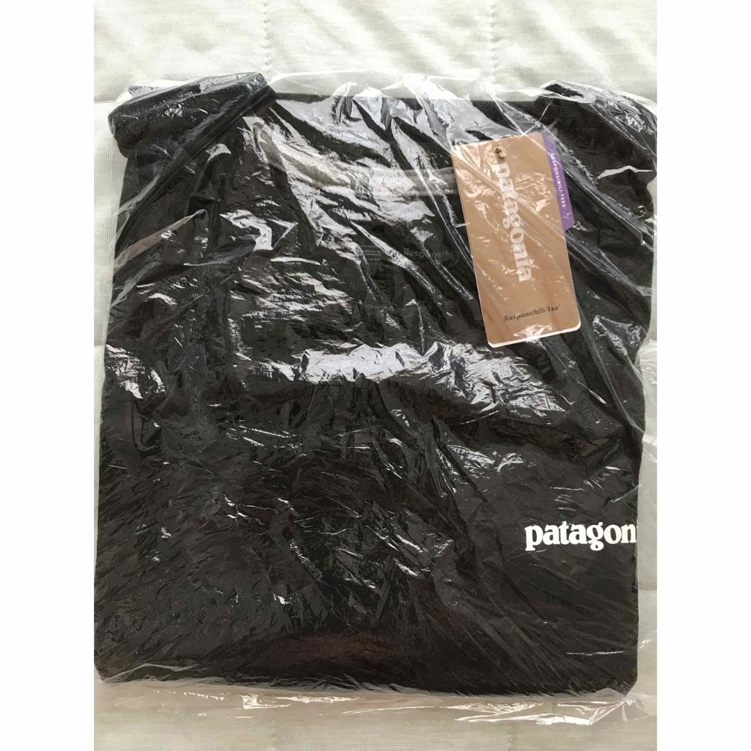 patagonia(パタゴニア)のpatagonia Tシャツ XXL P-6 LOGO ブラック　パタゴニア メンズのトップス(Tシャツ/カットソー(半袖/袖なし))の商品写真