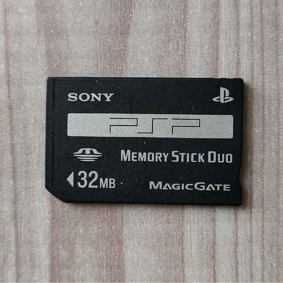 SONY(ソニー)のSONYメモリスティックDUO 32MB スマホ/家電/カメラのスマホ/家電/カメラ その他(その他)の商品写真