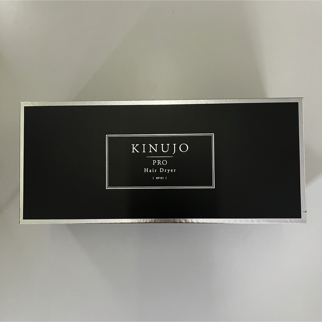 KINUJO(キヌジョ)の【新品】正規品/ 絹女 プロヘアドライヤー　KINUJO PRO(KP101)  スマホ/家電/カメラの美容/健康(ドライヤー)の商品写真