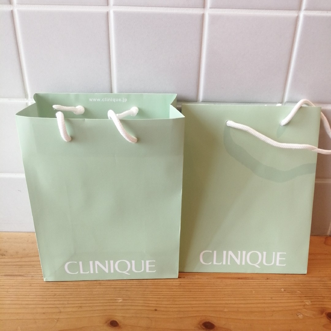 CLINIQUE(クリニーク)のCLINIQUE　クリニーク　SHOP袋 レディースのバッグ(ショップ袋)の商品写真