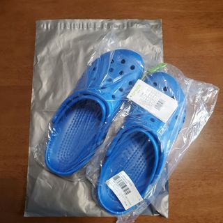 crocs - 新品☆ クロックス ビーチサンダル バヤバンド フリップ 24cm