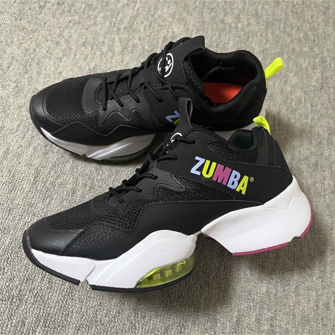 Zumba(ズンバ)のズンバ 靴 スニーカー スポーツ/アウトドアのトレーニング/エクササイズ(トレーニング用品)の商品写真