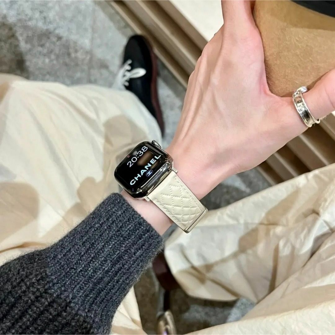 Apple Watch(アップルウォッチ)のApple Watch アップルウォッチ 本革ベルト　バンド カバー2点セット レディースのファッション小物(腕時計)の商品写真