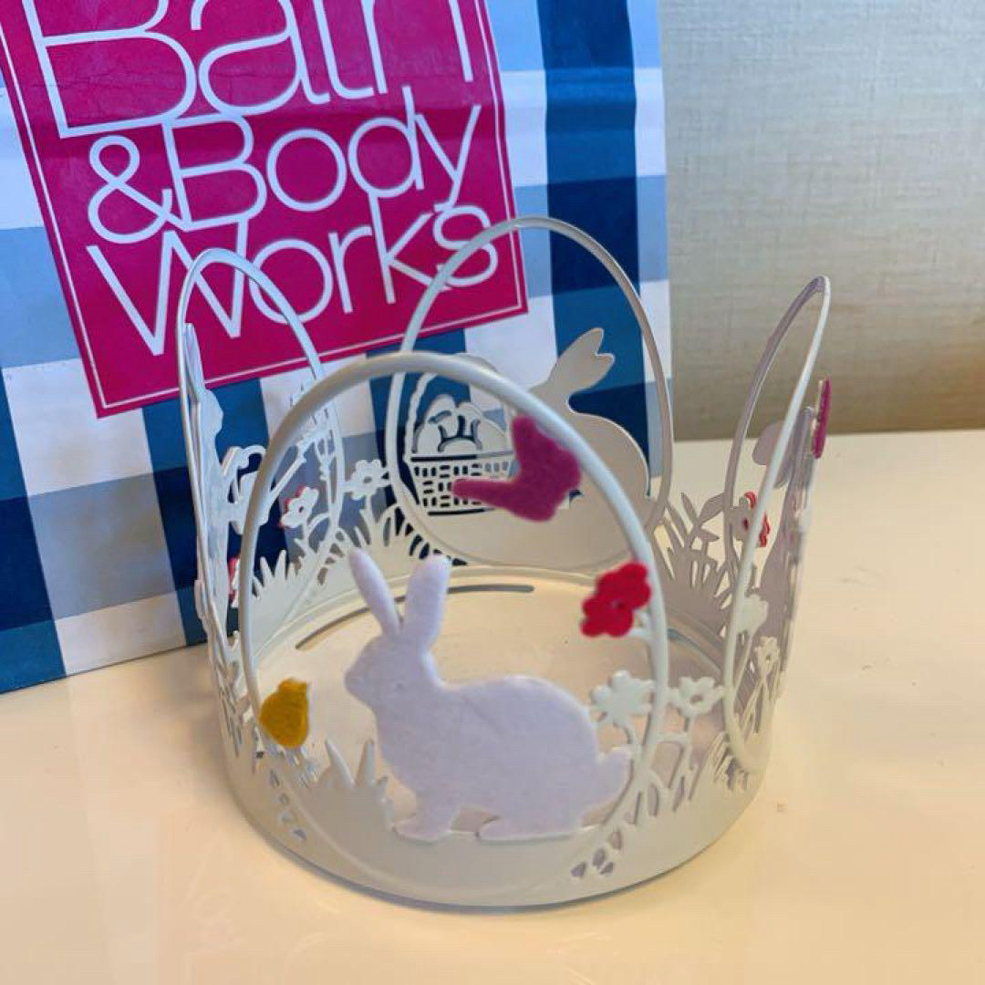 Bath & Body Works(バスアンドボディーワークス)の【新品】バスアンドボディワークス キャンドルホルダー スプリングバニー  コスメ/美容のリラクゼーション(キャンドル)の商品写真