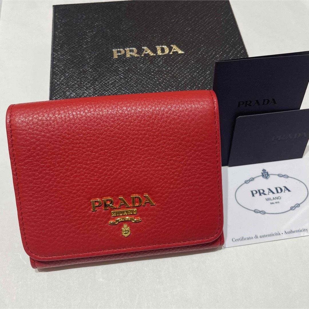 PRADA(プラダ)の美品PRADA♦︎プラダ 三つ折り財布 ROSSO レッド1MH176 レディースのファッション小物(財布)の商品写真