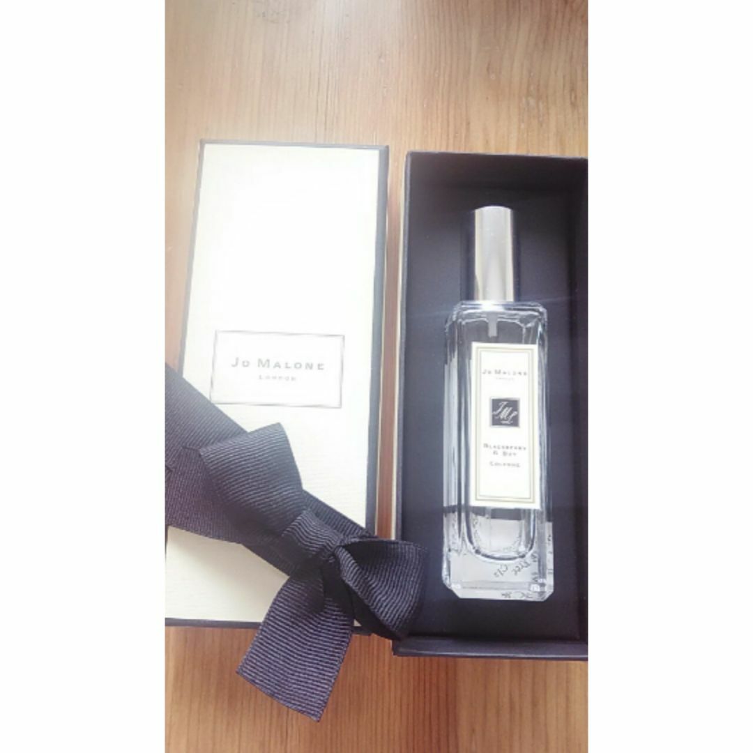 Jo Malone(ジョーマローン)のジョーマローン 空箱  リボン付き レディースのバッグ(ショップ袋)の商品写真