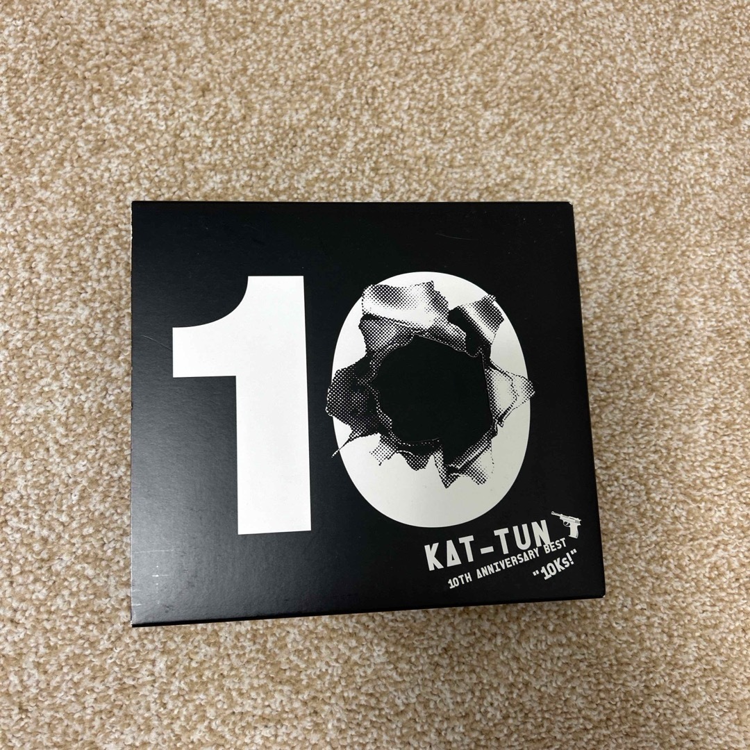 KAT-TUN(カトゥーン)のKAT-TUN　10TH　ANNIVERSARY　BEST“10Ks！”アルバム エンタメ/ホビーのCD(ポップス/ロック(邦楽))の商品写真