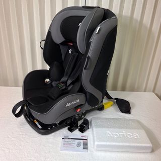 アップリカ(Aprica)のクリーニング済　☆美品☆　アップリカ　フォームフィット　ISOFIX　ブラック(自動車用チャイルドシート本体)