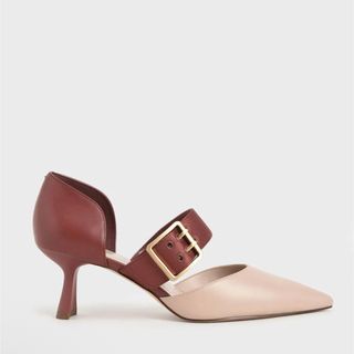 チャールズアンドキース(Charles and Keith)のチャールズ&キース オーバーサイズドバックルポインテッドトゥパンプス Brick(ハイヒール/パンプス)