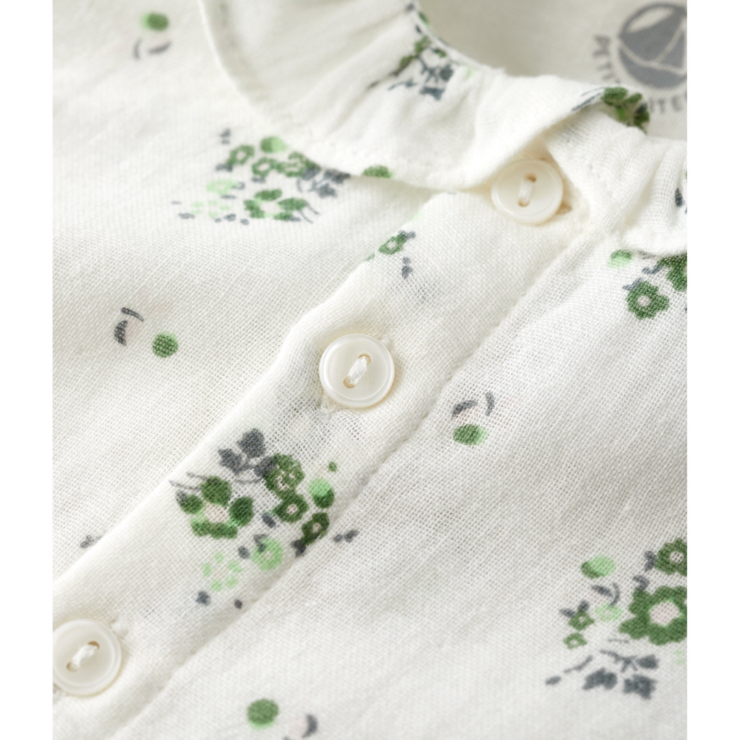 PETIT BATEAU(プチバトー)のプリントブラウス_フラワー キッズ/ベビー/マタニティのベビー服(~85cm)(シャツ/カットソー)の商品写真