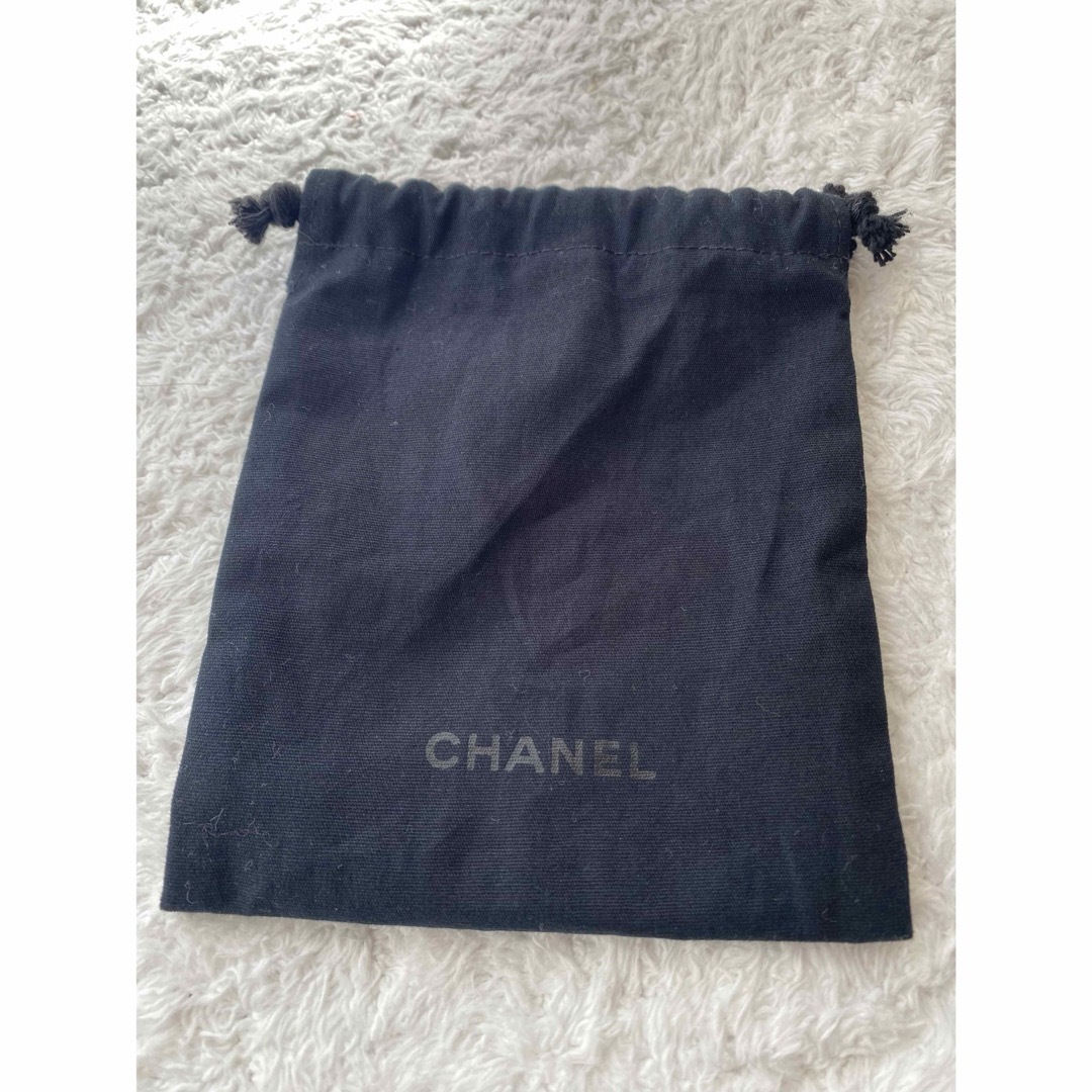 CHANEL(シャネル)のCHANEL ノベルティポーチ＆巾着 2点セット エンタメ/ホビーのコレクション(ノベルティグッズ)の商品写真