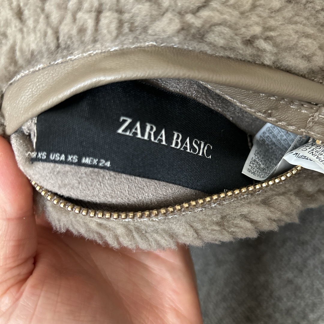 ZARA(ザラ)の美品☆ZARA BASIC☆リバーシブルコート レディースのジャケット/アウター(ムートンコート)の商品写真