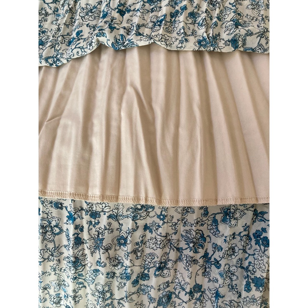 GU(ジーユー)のGUジーユー　花柄ロングプリーツスカート レディースのスカート(ロングスカート)の商品写真