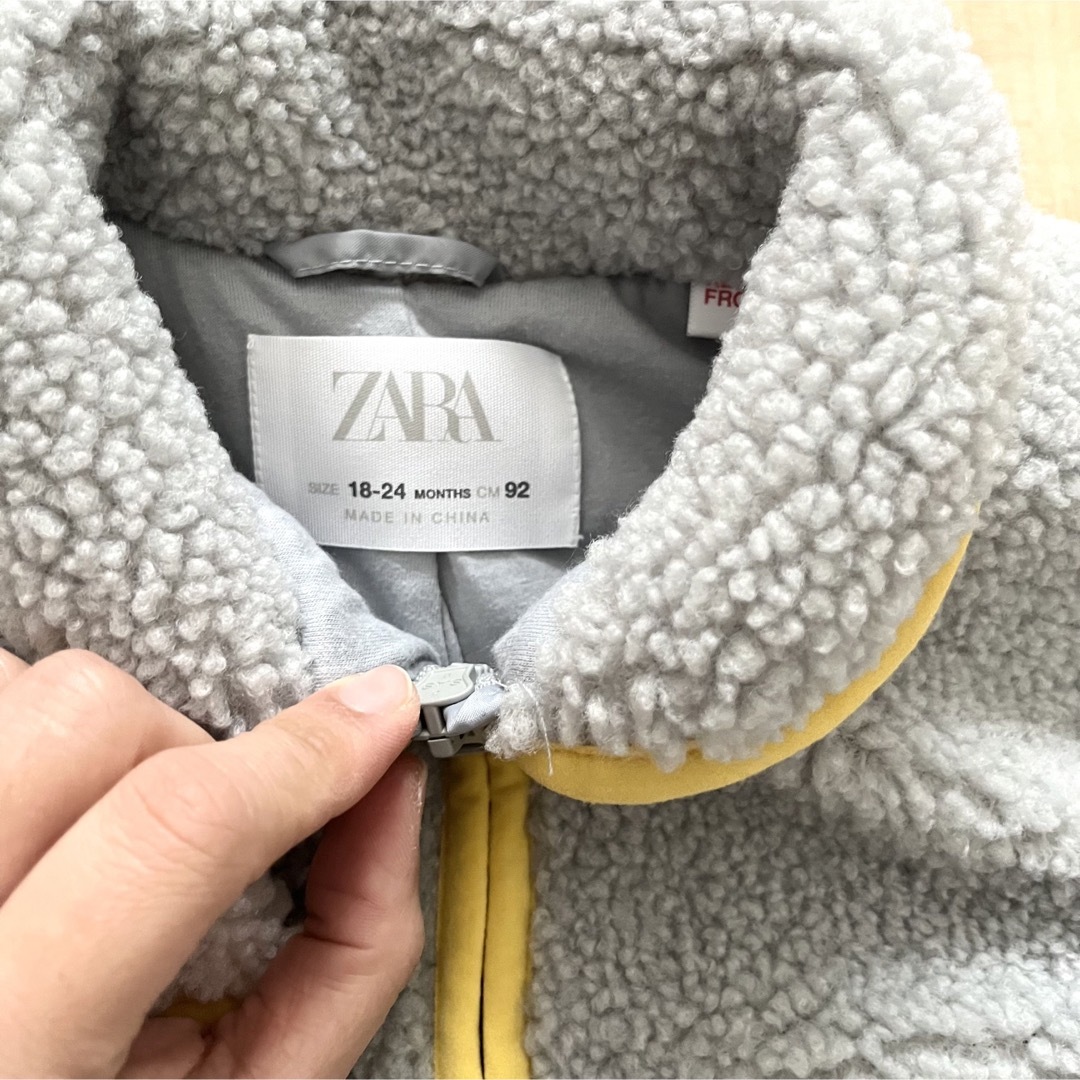 ZARA(ザラ)の新品 zara トップス パンツ セットアップ 90 キッズ/ベビー/マタニティのキッズ服男の子用(90cm~)(ニット)の商品写真