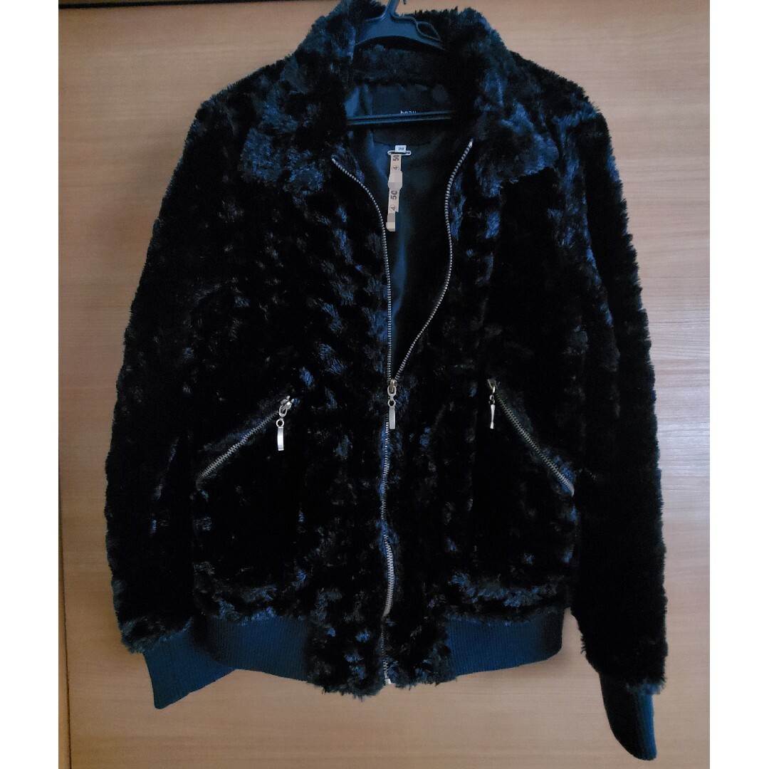 《美品》黒 上着 ブルゾン モコモコ素材 アウター レディースのジャケット/アウター(ブルゾン)の商品写真