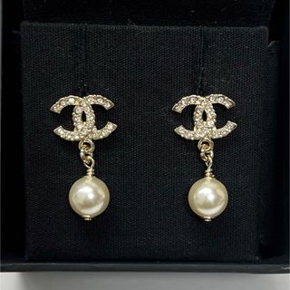 シャネル(CHANEL)のCHANELシャネルピアス・ココ＆パールピアス (ピアス)