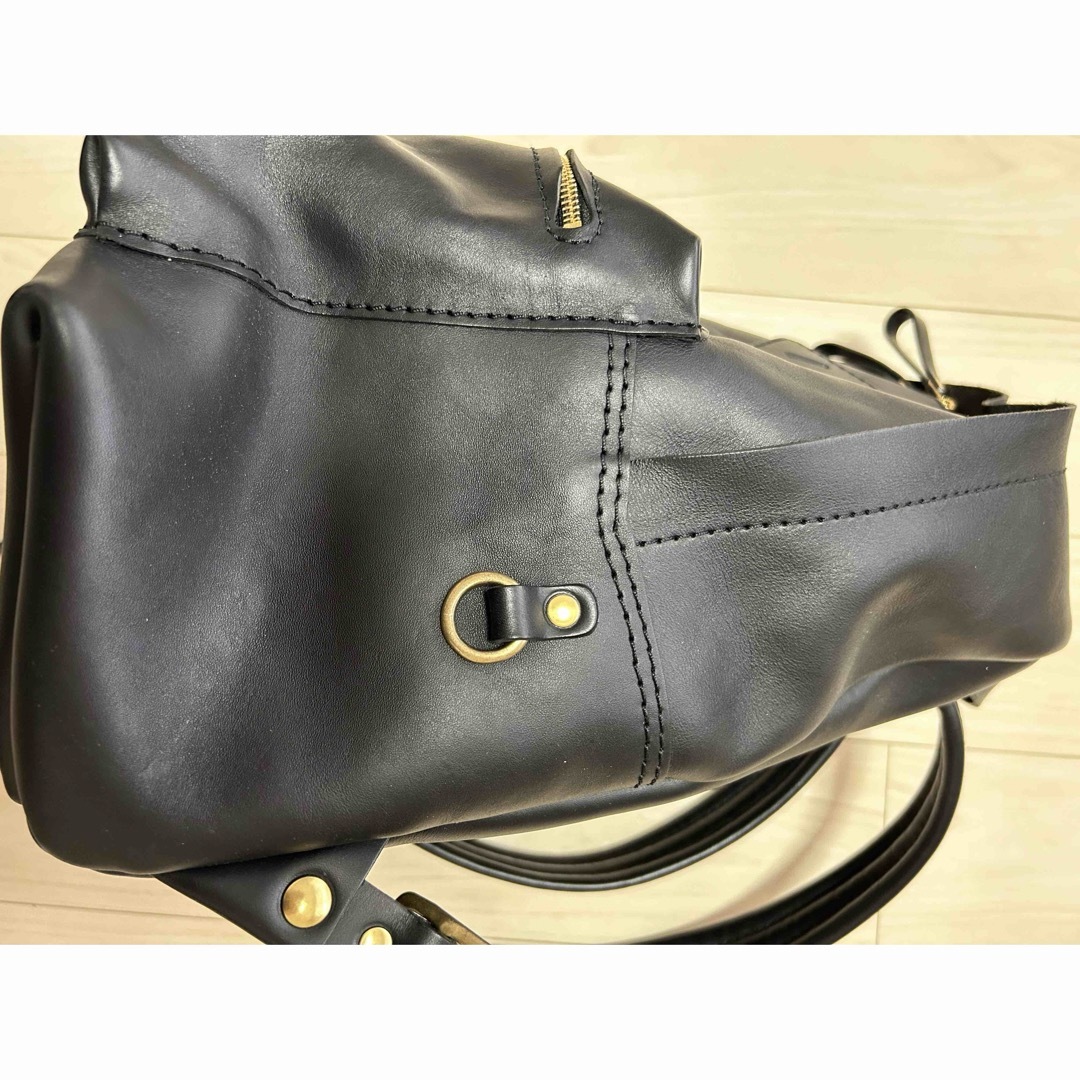 HERZ(ヘルツ)のヘルツ　デイパック　Lサイズ　ブラック メンズのバッグ(バッグパック/リュック)の商品写真