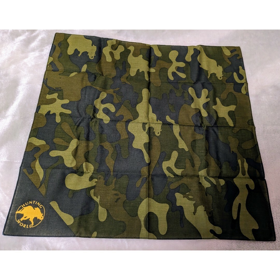 HUNTING WORLD(ハンティングワールド)のHUNTING WORLD 非売品 迷彩camouflage バンダナ ハンカチ メンズのファッション小物(バンダナ/スカーフ)の商品写真