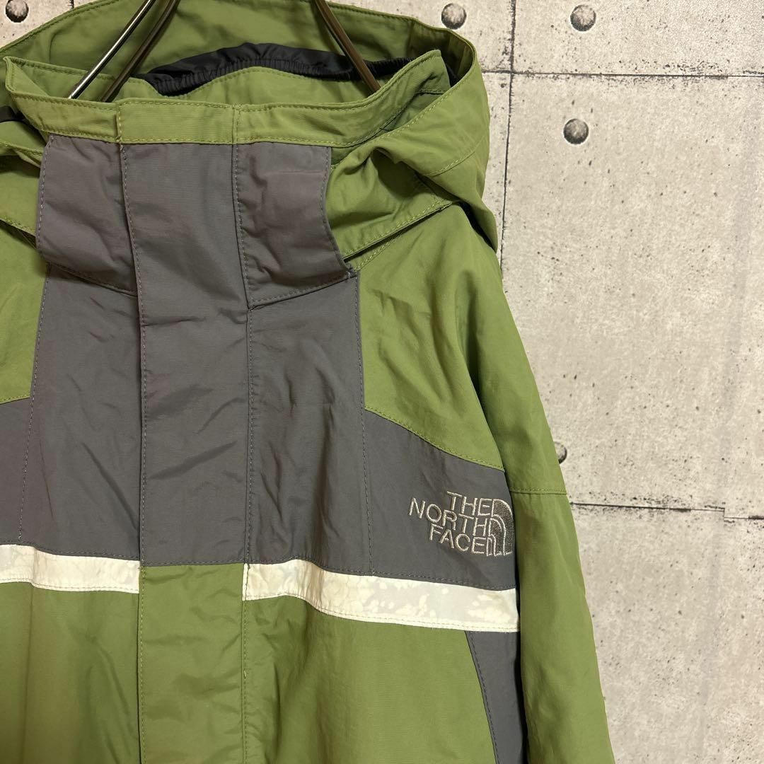 THE NORTH FACE(ザノースフェイス)の【美品】ノースフェイス　マウンテンパーカー　黄緑　キッズ150cm相当 キッズ/ベビー/マタニティのキッズ服女の子用(90cm~)(ジャケット/上着)の商品写真