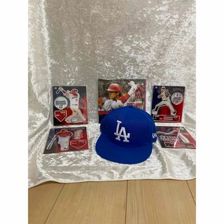 ★大谷翔平　アクリルスタンド　フルセット　カレンダー　ドジャースキャップ付き(記念品/関連グッズ)