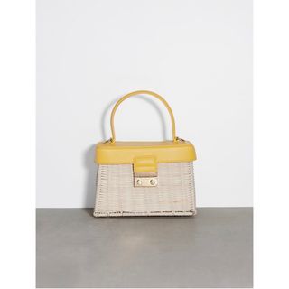 ザラ(ZARA)の【新品未使用】ZARA トップハンドル　ラタン　ミノディエールケース　カゴバック(かごバッグ/ストローバッグ)