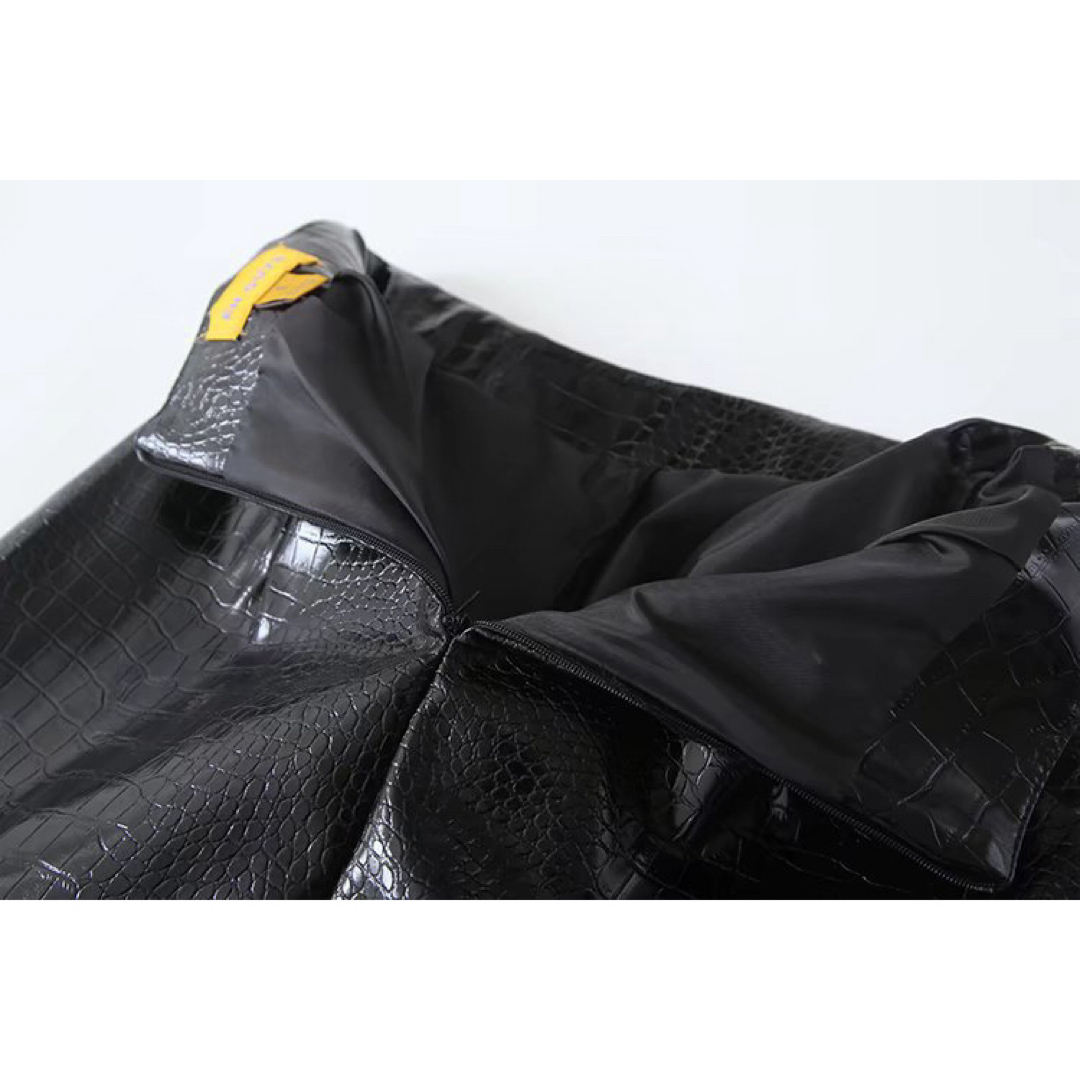 PU皮　レザー キュロット スカート ブラック レディースのパンツ(キュロット)の商品写真