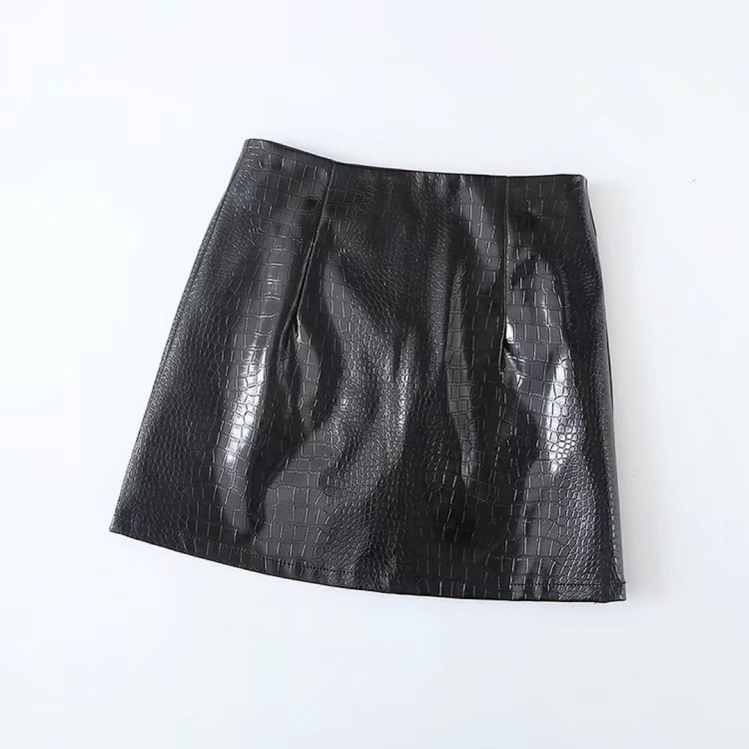 PU皮　レザー キュロット スカート ブラック レディースのパンツ(キュロット)の商品写真