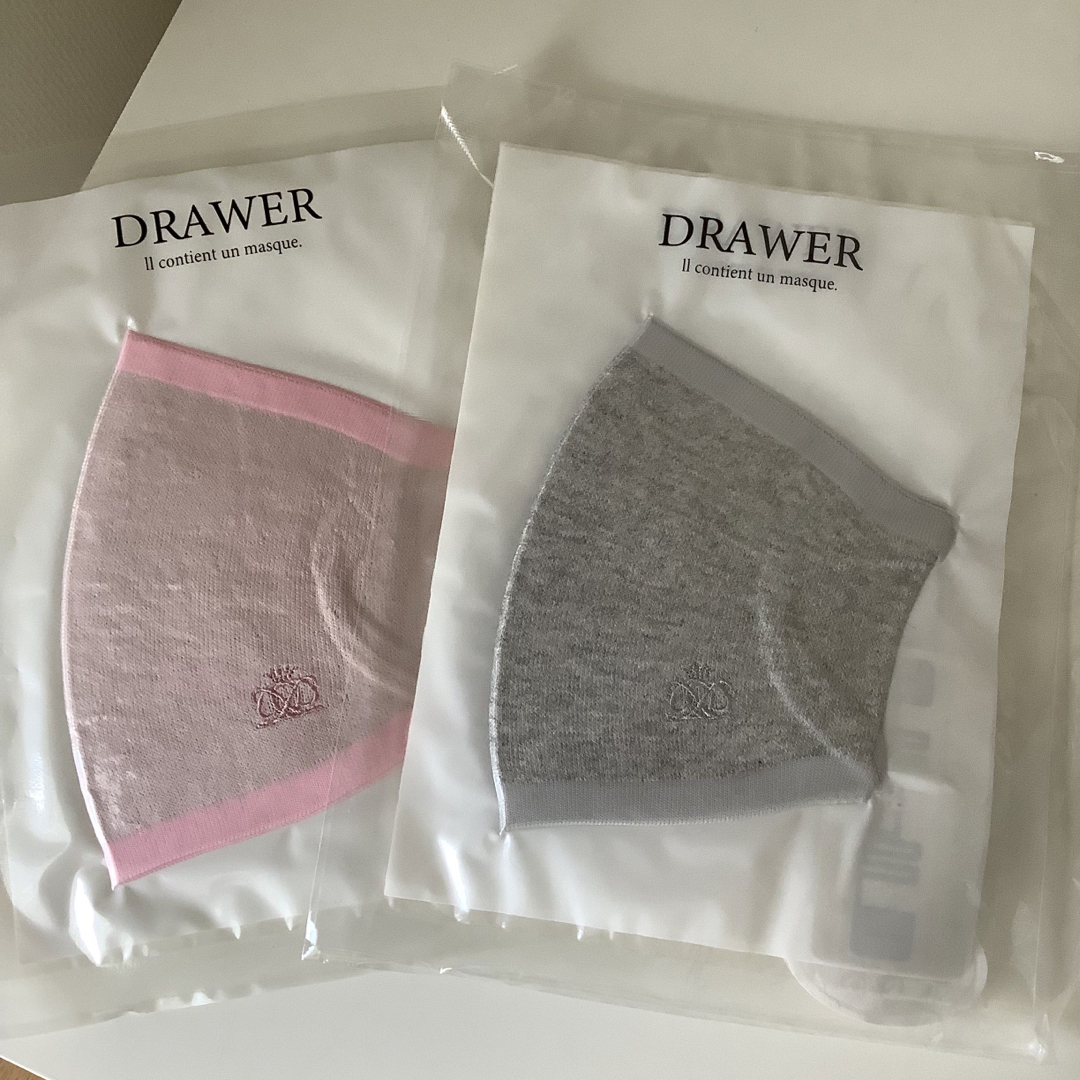 Drawer(ドゥロワー)のドゥロワー　マスク　新品未使用　二枚セット　ピンク　グレー　drawer レディースのファッション小物(その他)の商品写真