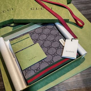 グッチ(Gucci)の❤新品箱袋付き❤ GUCCI マフラー ストール ショール スカーフ❤ブラック❤(マフラー)