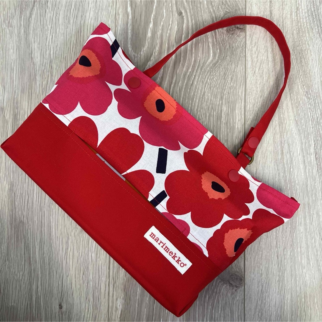 marimekko(マリメッコ)のボックスティッシュケース　レッド インテリア/住まい/日用品のインテリア小物(ティッシュボックス)の商品写真