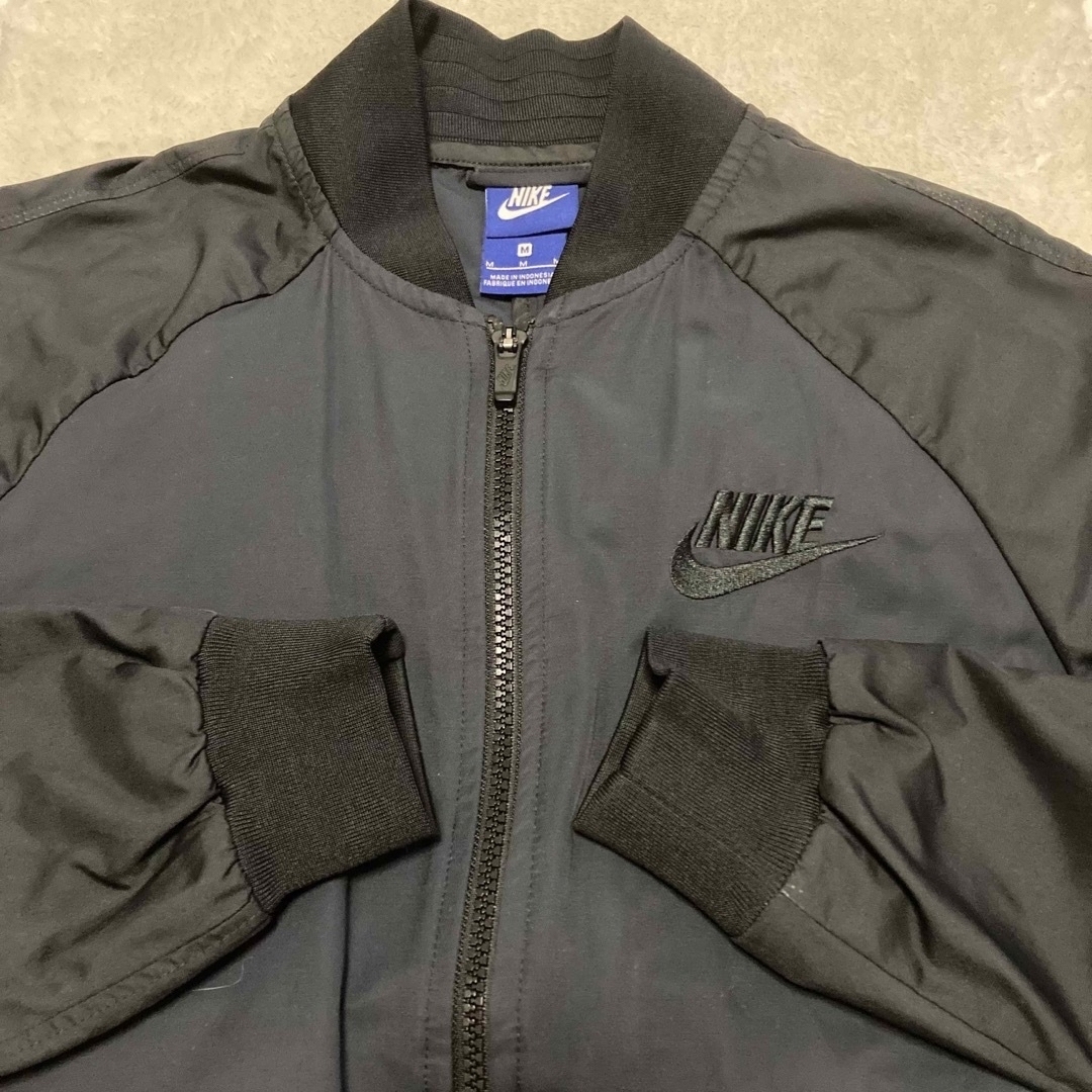 NIKE(ナイキ)の【NIKE／ナイキ】ブルゾン M 極美品 ブラック メンズのジャケット/アウター(ブルゾン)の商品写真