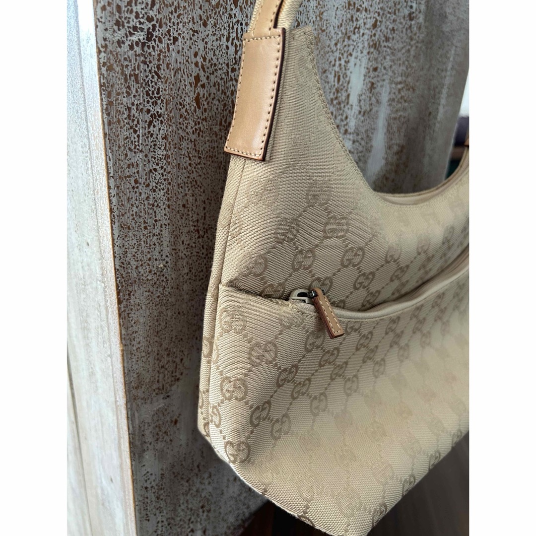Gucci(グッチ)の#GUCCI バッグ　ハーフムーン　GG キャンバス　ワンショルダーハンドバッグ レディースのバッグ(ショルダーバッグ)の商品写真