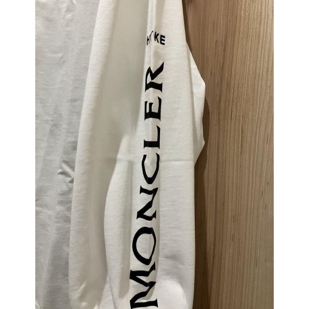 MONCLER(モンクレール)の新品　未使用　タグ付き　モンクレール  ハイク　ロンt トップス メンズのトップス(Tシャツ/カットソー(七分/長袖))の商品写真