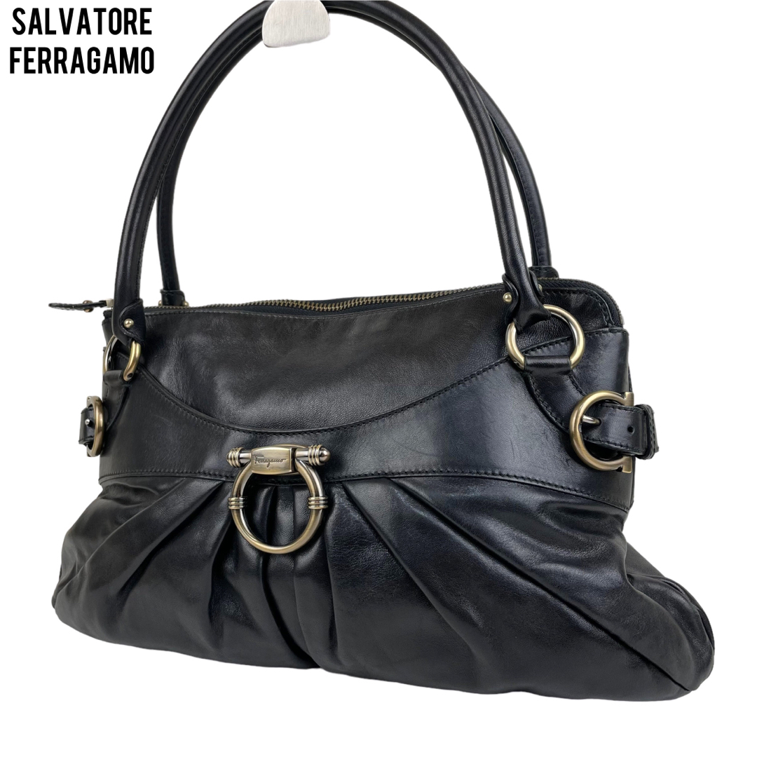 Salvatore Ferragamo(サルヴァトーレフェラガモ)の✨美品　フェラガモ　ハンドバッグ　レザー   AB-21 BS311 ブラック レディースのバッグ(ハンドバッグ)の商品写真