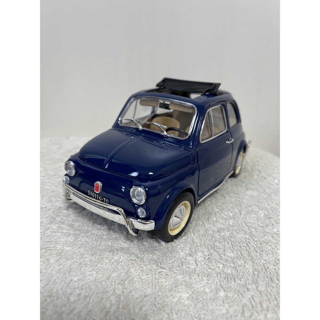 ブラーゴ  1/18 フィアット 500L 1968 FIAT エンタメ/ホビーのおもちゃ/ぬいぐるみ(ミニカー)の商品写真