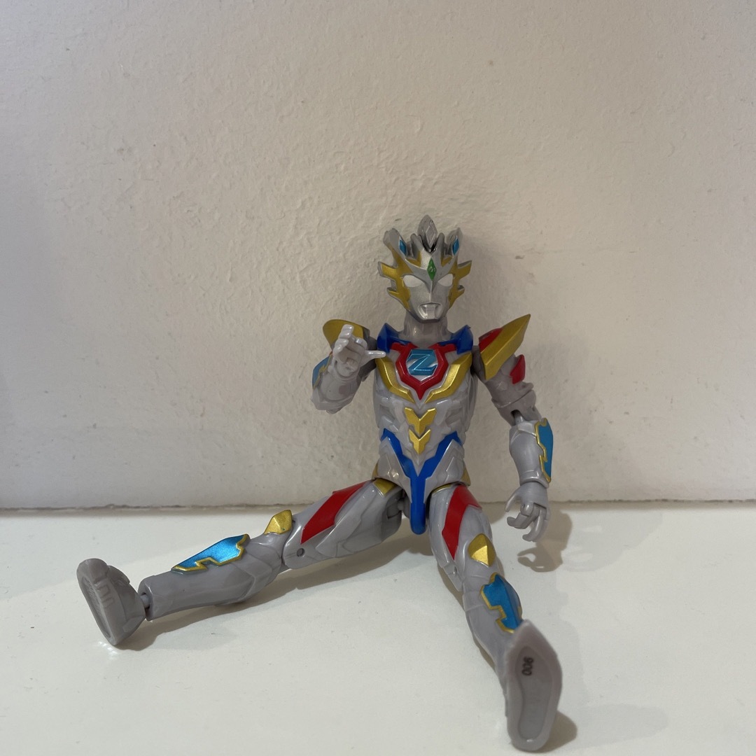 BANDAI(バンダイ)のウルトラアクションフィギュア ウルトラマンゼット デルタライズクロー エンタメ/ホビーのフィギュア(特撮)の商品写真